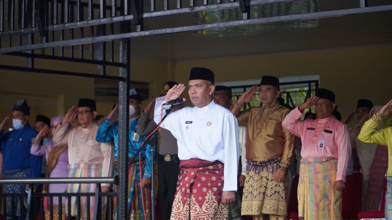 Upacara Puncak Hut Riau ke-65, Pj Bupati Kampar Pembina Upacara dan Bacakan Pidato Gubernur