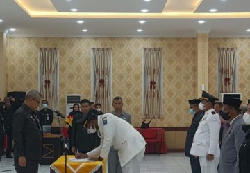 Wakili Bupati, Pj Sekda Rohil Lantik Pejabat Pratama dan Pejabat Administrasi Rohil