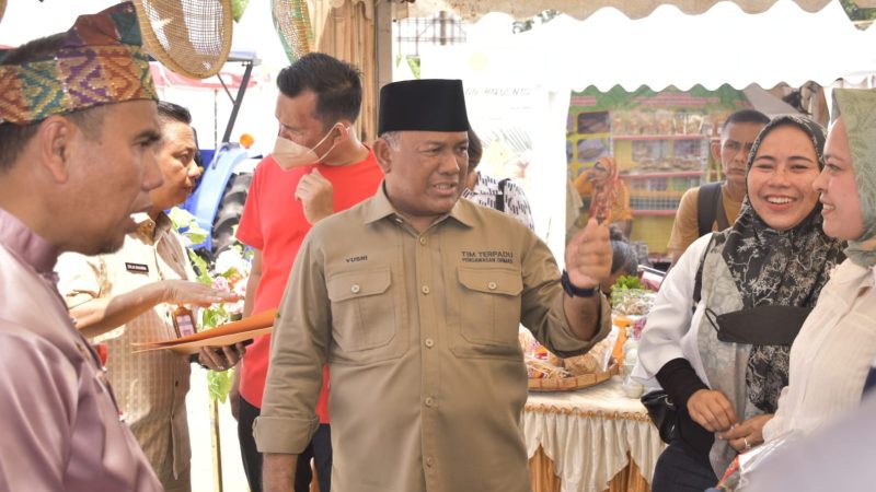 Menteri Desa PD-TT ke Kampar, Sekda Kampar Tinjau Persiapan di Arena Bagholek Godang