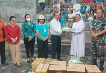 Wakil Bupati Nias Arota Lase, Gelar Kunjungan Sosial ke Panti Asuhan Dalam Rangka Peringatan HUT ke-77 Tahun 2022 di Kabupaten Nias