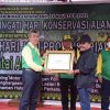 Bupati Bengkalis Diwakili Asisten II H. Heri Indra Putra Terima Piala Penghargaan Lomba Kota Bersih, Bengkalis Raih Peringkat Ke-III