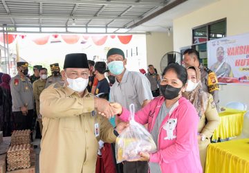 Bersama Kapolres, Sekda Kampar Tinjau Vaksinasi Dosis Tiga di Polsek Tapung