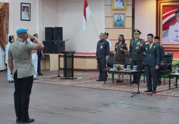 Bupati Rohil Afrizal Sintong Kukuhkan Pasukan Pengibar Bendera Kabupaten Rohil