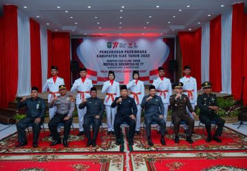 Wakil Bupati Siak Husni Merza Kukuhkan Anggota Paskibraka