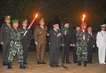 Peringatan HUT ke-77 RI, Wabup Bengkalis Irup Apel Kehormatan di TMP Kesuma Kesatria