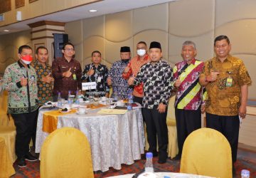Terus Tingkatkan Pelayanan Kepada Masyarakat, Wabup Husni Hadiri Sosialisasi Penilaian Pelayanan Publik
