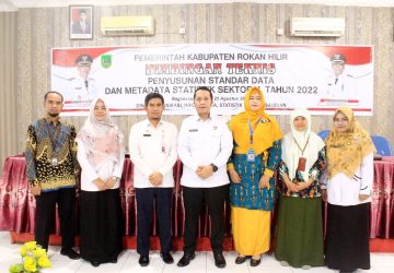 Mewakili Bupati Rohil, Asisten II Buka Bimtek Penyusunan Standar Data dan Metadata Statistik Sektoral Tahun 2022