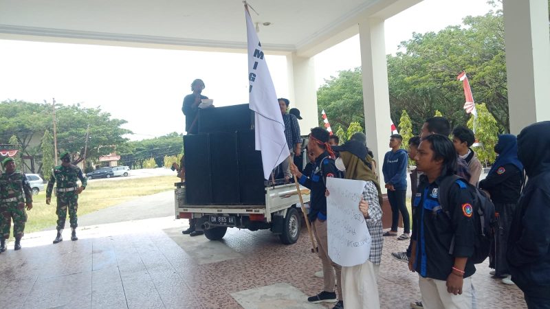HPMI GU, Tuntutan Aksi di Depan Gedung DPRD Gorut Agar Supaya Segera Terealisasi