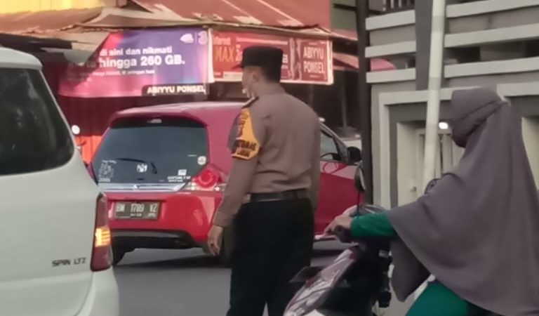 Polres Bukit Raya Beri Rasa Nyaman dan Nyaman Pada Masyarakat Penggunaan Jalan Lalulintas