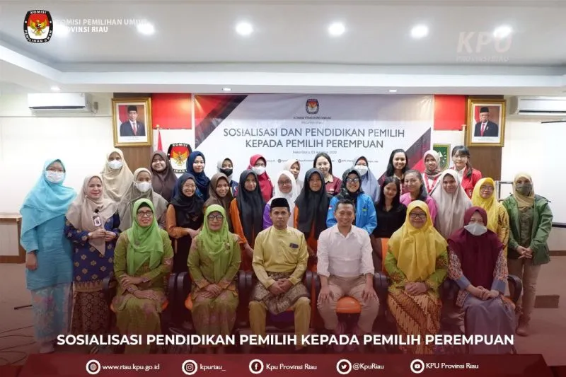 Komisi Pemilihan Umum (KPU) Riau menyosialisasikan pendidikan Pemilu kepada pemilih perempuan di Pekanbaru. (ANTARA/HO-KPU)