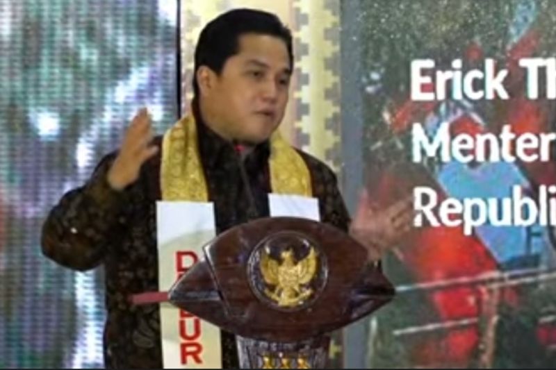 Menteri BUMN Erick Thohir dalam seminar nasional Masyarakat Profesional (Maspro) Sumatera Bagian Selatan. Bandarlampung, Jumat (5/8/2022). ANTARA/Ruth Intan Sozometa Kanafi.