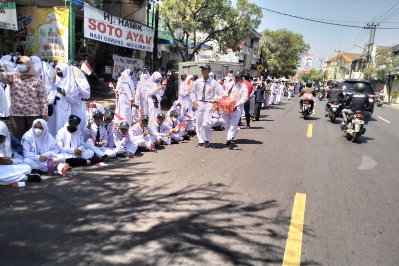 Ratusan Siswa