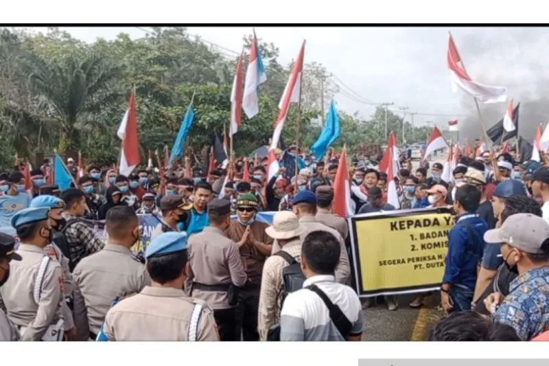 Aksi penolakan eksekusi lahan di Dayun. (ANTARA/Bayu Agustari Adha)