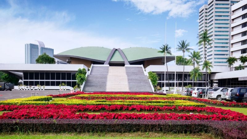 DPR Lelang Proyek Pengadaan Kalender Rp955 Juta