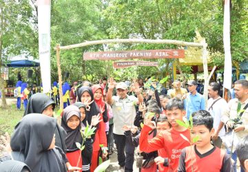 Bupati Bengkalis diwakili Wakil Bupati Bengkalis H Bagus Santoso hadiri pembukaan Aksi Pukau Bakau Memberikan Kesadaran Kepada Generasi Muda