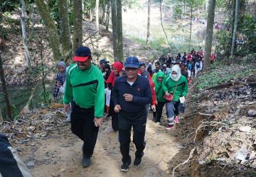 Peringati Hari Jadi Kecamatan Minas, Sekda Siak Lepas Jalan Santai