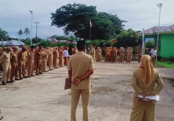 Lakukan Apel Rutin Tiap Awal Bulan, Camat Sumalata : Terimakasih Kepada Peserta Apel yang Hadir dan Beri Pelayanan Sesuai SOP