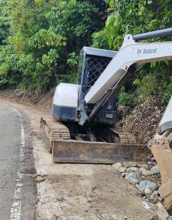 Penggalian Tepi Jalan Untuk Pemasangan Kabel Optik Tidak Melapor, Kades Buladu: Belum Pernah Melapor Mereka Bekerja