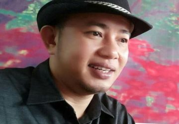 Viral Video Tiktok Mahasiswa/i di Medsos,Pemuda Nias Yalisokhi Laoli, Minta Yayasan Yaperti Mencopot Rektor UNIAS