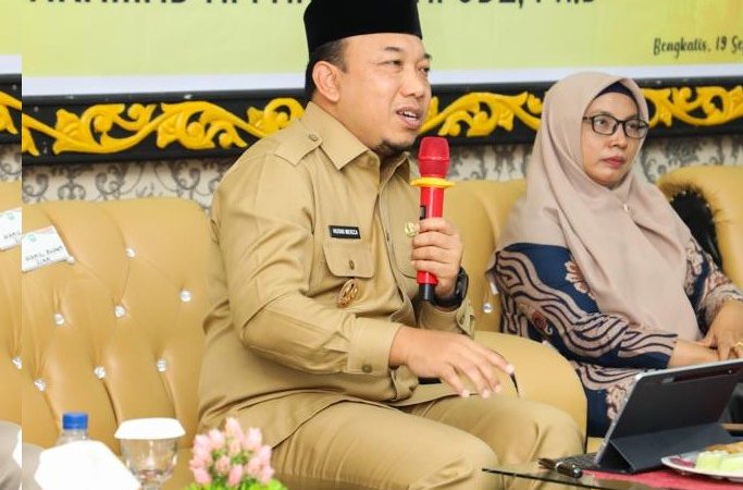 Jadi Pembicara di Forum Seminar Nasional, Wabup Husni Sampaikan Tentang Industri Halal