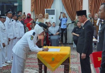 Lantik 35 Pejabat Penghulu, Bupati Rohil: Kehadiran Penghulu Harus Dirasakan Masyarakat Manfaatnya
