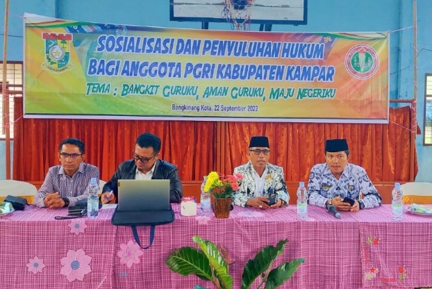 Sosialisasi dan Penyuluhan Hukum Bagi Anggota PGRI Kampar, M. Yasir : Untuk Perlindungan Hukum, Guru Dapat Memanfaatkan LBH PGRI Kampar