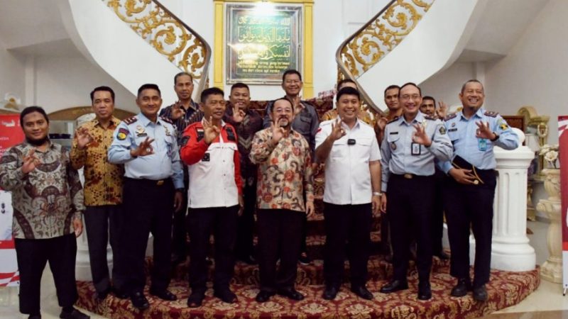 Bupati Bengkalis Terima Kunjungan Silaturahmi Staf Khusus Kemenkumham RI, Fajar B.S Lase Mengaku Terharu