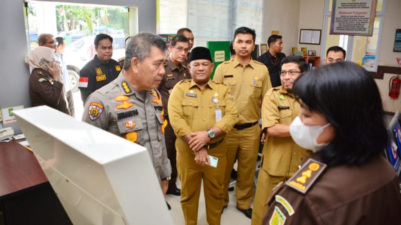 Tim Saber Pungli Provinsi Riau Tinjau Sejumlah Kantor Pelayanan Masyarakat Kampar