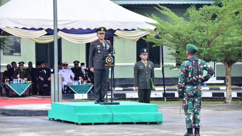 Bupati Bengkalis diwakili Sekretaris Daerah Bengkalis H. Bustami HY mengikuti upacara peringatan HUT TNI ke-77