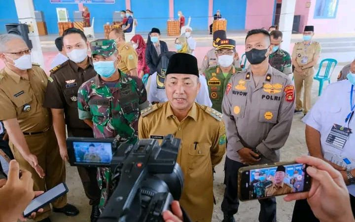 Pj Bupati Apriyadi, Dandim 0401  dan Kapolres Pantau Langsung Pilkades Serentak di Muba