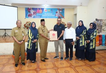 Bupati Alfedri Buka Pelatihan Kerajinan Tangan, Dekranasda Berjasama Disnakertrans Siak