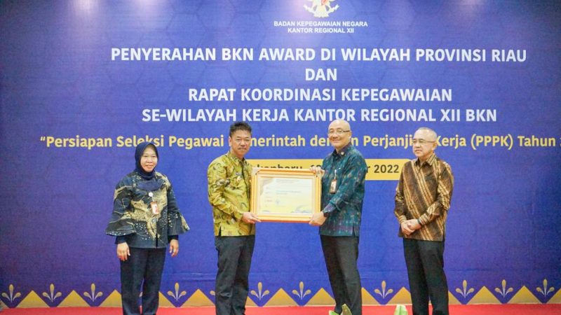 Pemkab Rohil Raih Penghargaan BKN Award Ketegori Perencanaan Kebutuhan dan Mutasi Pegawai