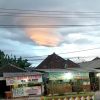 Awan Berbentuk Pusaran Muncul di Atas Gunung Tanggamus Buat Kagum Netizen