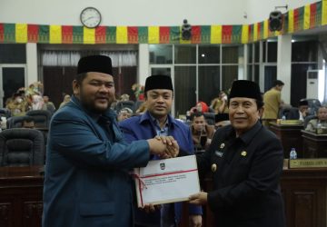 Bupati Rohul H.Sukiman sampaikan Ranperda APBD perubahan 2022 senilai 1.6 trilun