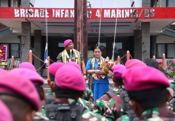 Awali Tugas Danbrigif 4 Marinir/BS Kol Mar Bob Osianto Siregar berikan Taklimat kepada Prajurit Petarung Harimau Sumatera