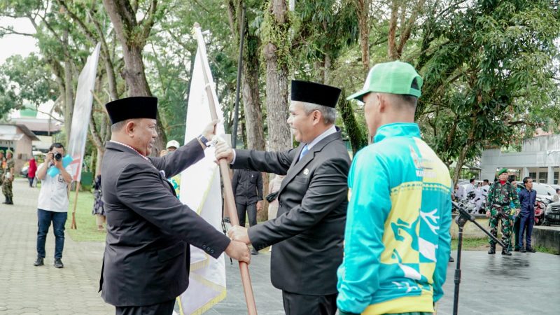 Pj Bupati Kampar Bersama Sekda Kampar Lepas Kontingen Atlet Kampar yang mengikuti Porprov X di Kuansing