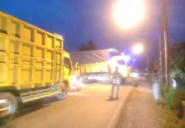 Masyarakat Karang Raja Turun ke Jalan Stop Mobil Angkutan Batu Bara Mintak Putar Balik Arah