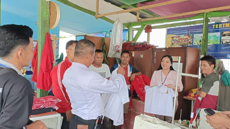 BLP Lapas Muara Enim Terima Pesananan 100 Baju Sekolah Dasar