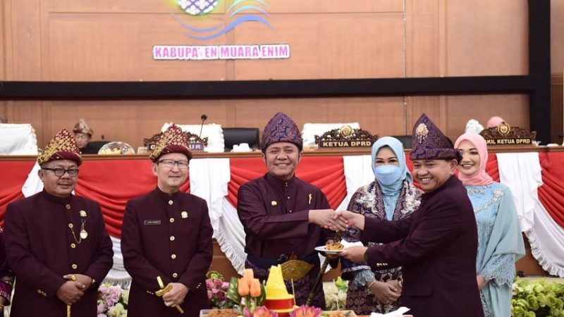 Rapat Paripurna DPRD Dalam Rangka Hari Jadi Kabupaten Muara Enim ke-76 Tahun