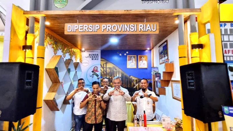 Padatnya Pengunjung Stand Kampar, Pj Bupati Kampar Tinjau Stand Kampar di Riau Expo