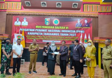 Bupati Dewi Handajani Membuka Musda VI PPNI Kabupaten Tanggamus Tahun 2022