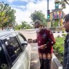 Bagikan Stiker Tanggulangi HIV/AIDS, Pj Bupati Kampar ; Tanggung Jawab Kita Bersama