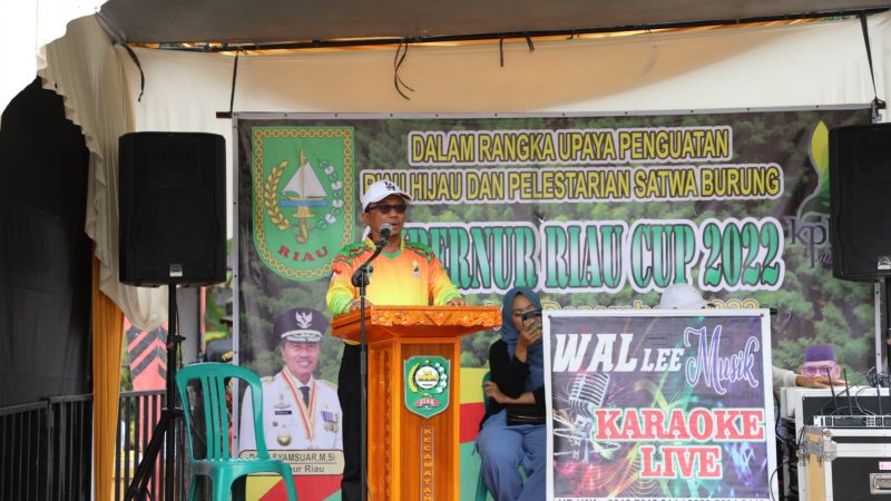 Dukung Aksi Nyata Program Riau Hijau Sekda Siak Apresasi Dinas LHK Riau Bagian 10 Ribu Bibit Pohon Produktif