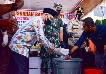Wakil Bupati Bengkalis Ikut Memusnahkan 30 Kg Narkoba Jenis Sabu