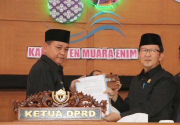 Pj. Bupati Muara Enim Paparkan RAPBD TA 2023 Dihadapan Legislatif