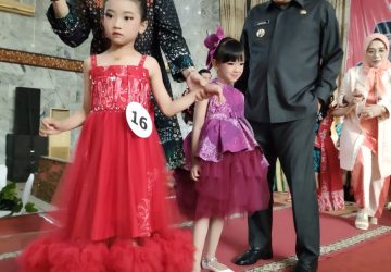 Fashion Show Pesona Batik Kab. Muara Enim Bupati Cup Hasil Karya Warga Binaan Lapas