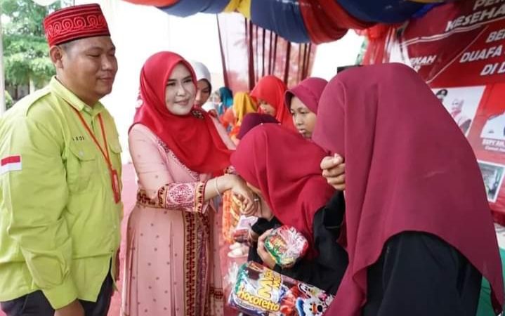 Buka Kegiatan Sedekah Bersama 1.000 Anak Yatim, Bunda Winarni Harap Dapat Bantu Entaskan Kemiskinan
