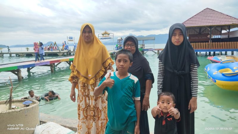 Jelang Pergantian Tahun 2023, Wisata Pantai klara Ramai Pengunjung