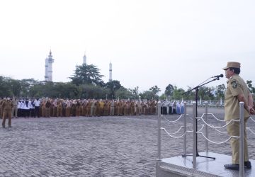 Pimpin Apel Perdana di Awal Tahun 2023: Bupati Rohul H. Sukiman Sidak Kehadiran ASN Pemkab Rohul