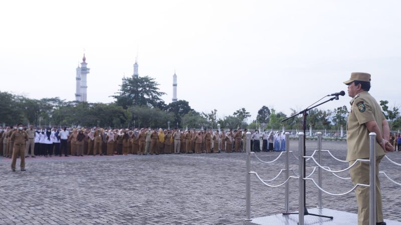 Pimpin Apel Perdana di Awal Tahun 2023: Bupati Rohul H. Sukiman Sidak Kehadiran ASN Pemkab Rohul